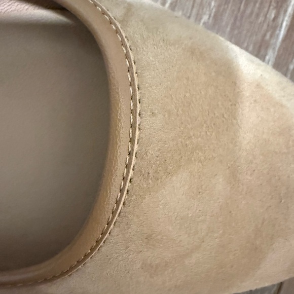 Veronica Beard Suede Beige Mary Jane Flats with Dust Bag and Box - Picture 4 of 7